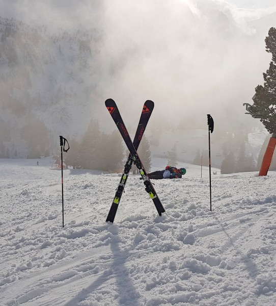 Unfälle beim Skifahren können angesichts der hohen Geschwindigkeiten schnell passieren.