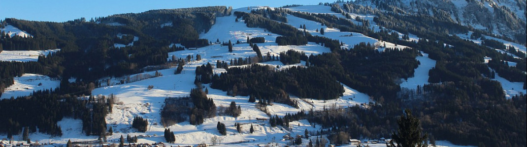 Der Einstieg ins Skigebiet der Grüntenlifte befindet sich in Kranzegg.