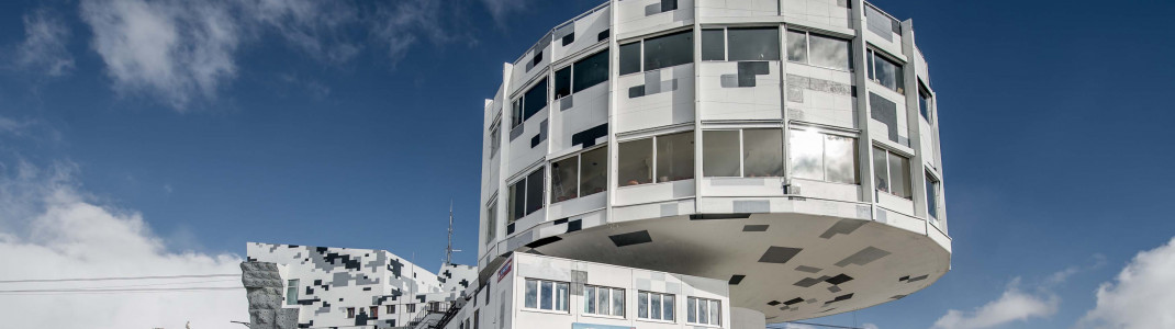 In 'Digital Camouflage'-Optik wurde die Außenfassade bereits neu gestaltet.