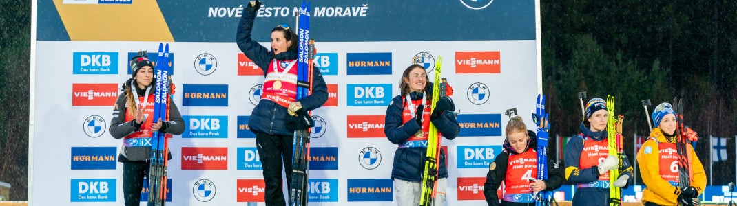 Julia Simon gewinnt die Verfolgung. Franziska Preuß landet auf Platz 6.