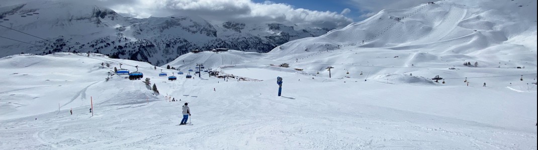 Breite Pisten zum gemütlichen Carven: Mehr als die Hälfte der Pisten in Obertauern sind blau markiert.