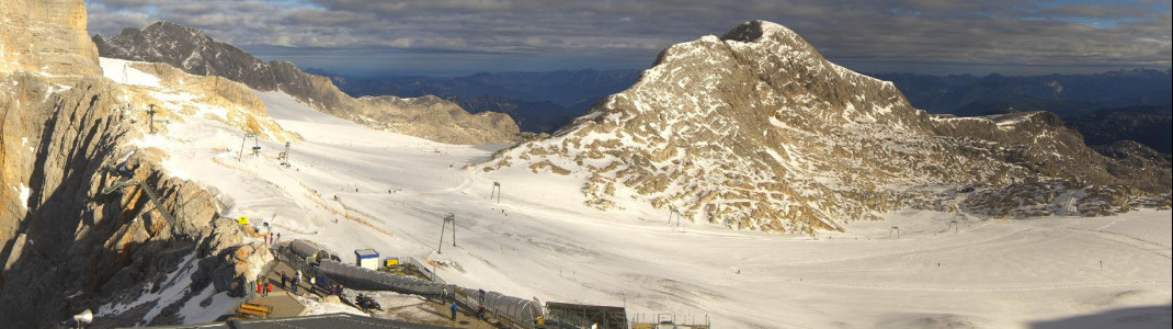 Auch am Dachstein wird es sich am Donnerstag Abend eintrüben (Bild vom 5.10.). Über 20cm Schnee sollen am Wochenende hinzukommen.