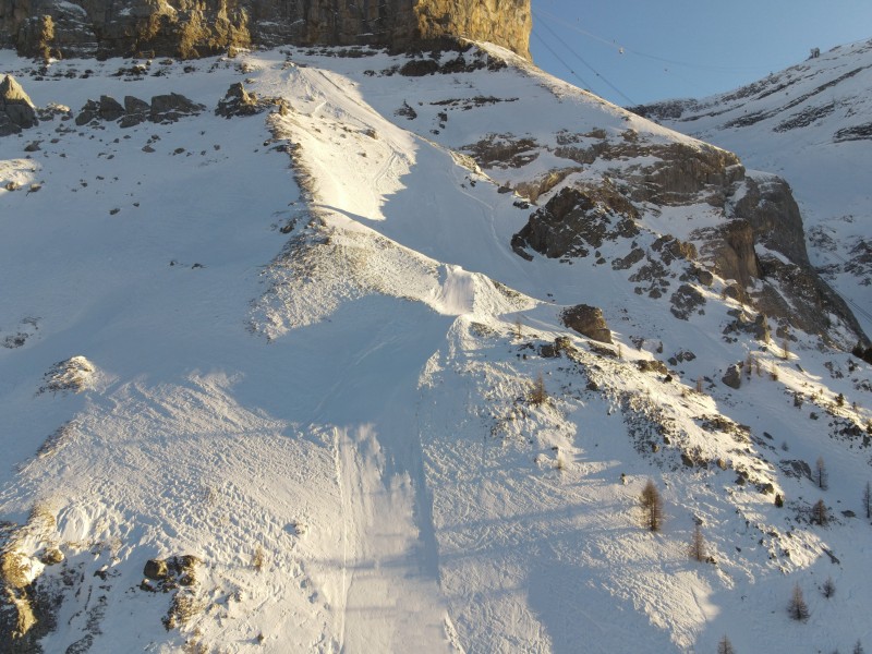 Bei einem Gefälle von 46 Grad sollten sich wirklich nur sehr gute Skifahrer auf die Black Wall wagen.