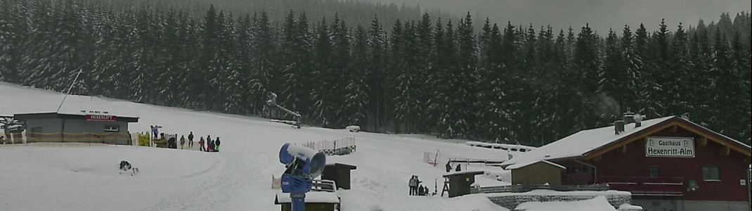 Am Wurmberg bei Braunlage im Harz war am Freitag nur der Bereich am Hexenritt geöffnet. Weiter oben im Skigebiet gab es Sturmschäden. (Webcambild vom 19.1.)