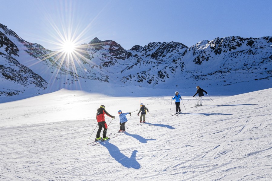 Der Schnalstaler Gletscher ist auch ein beliebtes Skigebiet für Familien.