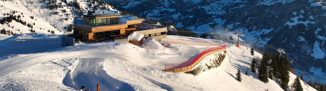 Neues Restaurant mit traumhaftem Panorama: Das neue Gipfelrestaurant "Wolke 7" in der Bergstation der neuen Gondelbahn.