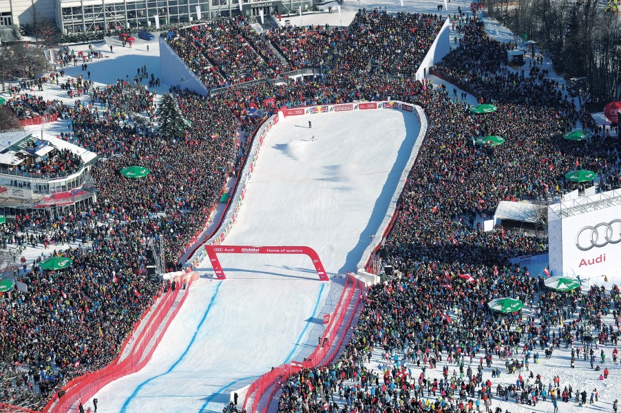 The super-G is held on the lower two thirds of the downhill and also ends with the spectacular finish.