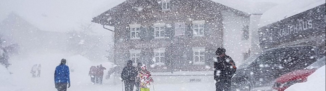Heftiges Schneetreiben am Sonntag in Lech-Zürs.