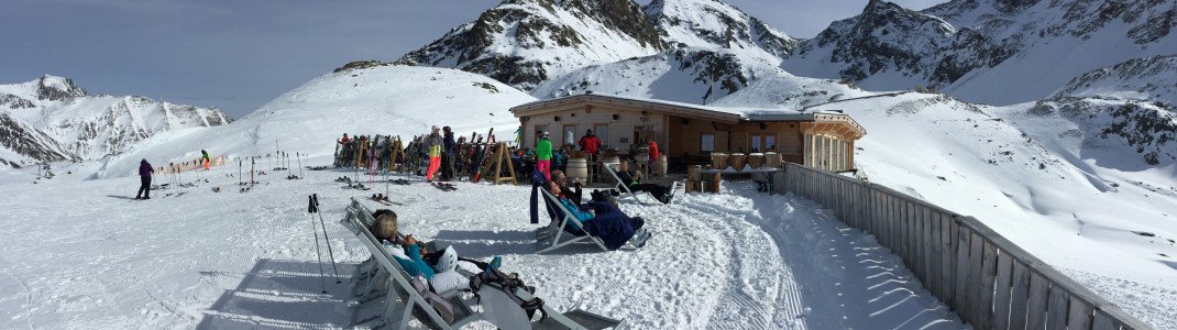 Sonnenbaden auf der Dreiseenhütte.
