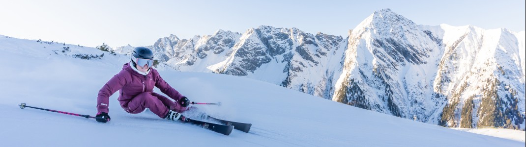 Frühaufsteher-Vorteil: unverspurte Hänge und traumhafte Bedingungen am Ahorn.