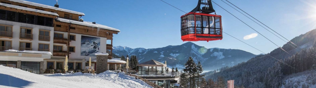 Das VAYA Zell am See liegt direkt an der Bergbahn und bietet so einen idealen Einstieg ins Skivergnügen.
