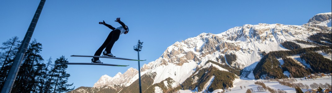 Sowohl Skispringen als auch Langlaufen sind immer Teil eines Wettkampfs in der Nordischen Kombination.