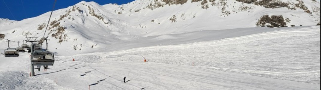 Perfectly groomed slopes for beginners.
