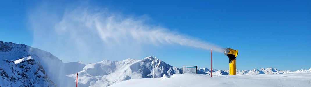 Snow cannons ensure reliable snow conditions throughout the ski area.