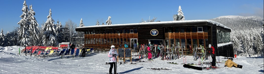 The Zwieseltreff is located between Schwarzenberg lift and Zwieselberg lift.
