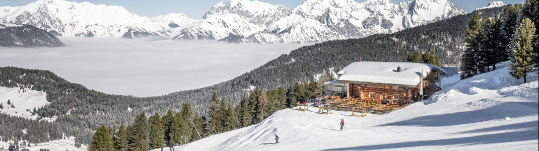 With more than 30 kilometers of easy to intermediate slopes, Hochoetz is well suited for beginners.
