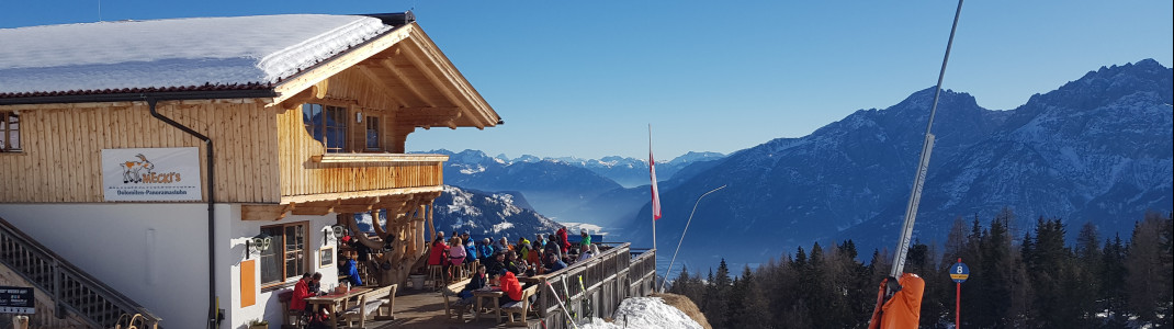 Mecki's Panoramastubn offers Après-Ski with Live-Music.