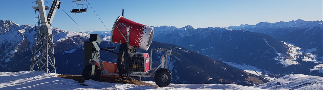 The slopes can be snowed artificially.