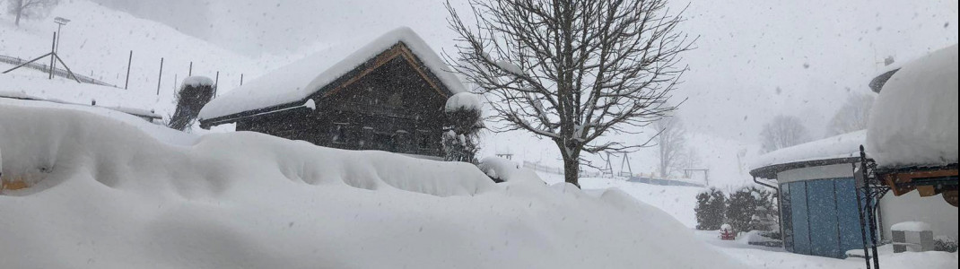Jede Menge Neuschnee auch in Saalbach-Hinterglemm. Über 130cm sollen hier bis Sonntag noch hinzu kommen!