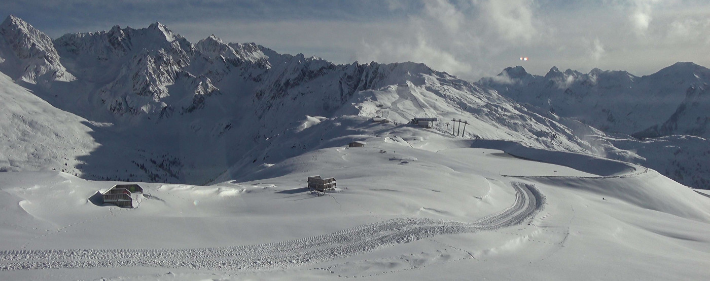 120 centimeters of snow on the mountain make for ideal skiing conditions.