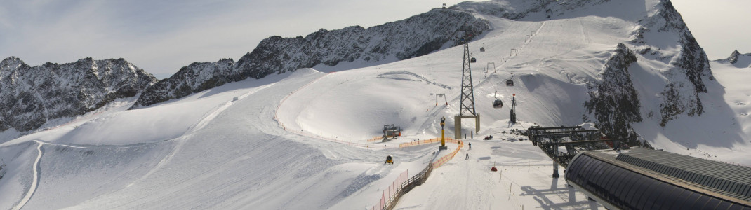 Über 20 Pistenkilometer sind bereits in Sölden in Tirol geöffnet.