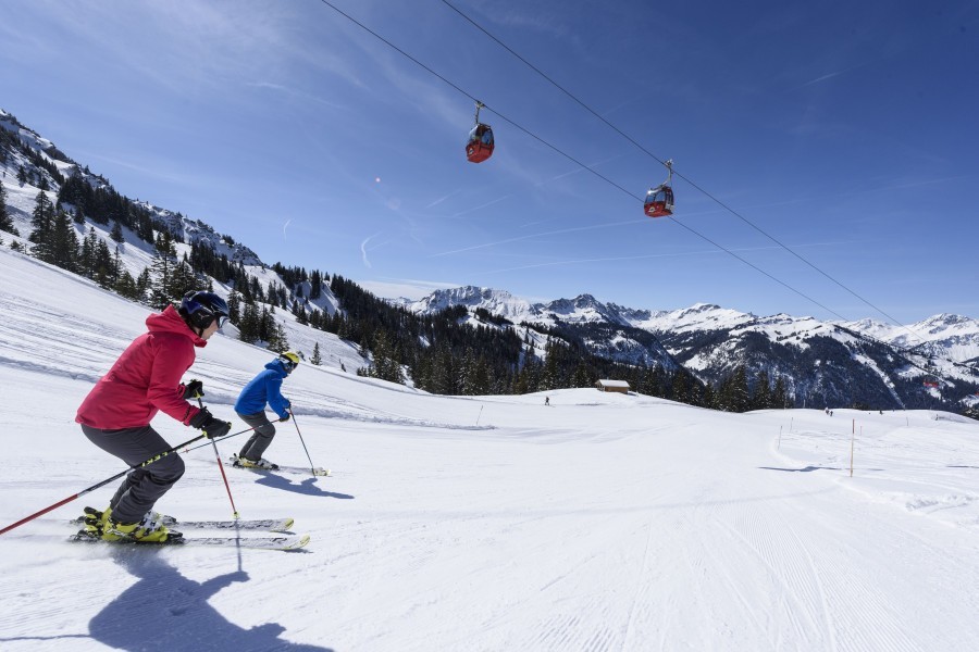 Abwechslungsreicher als im Tannheimer Tal kann Wintersport kaum sein.