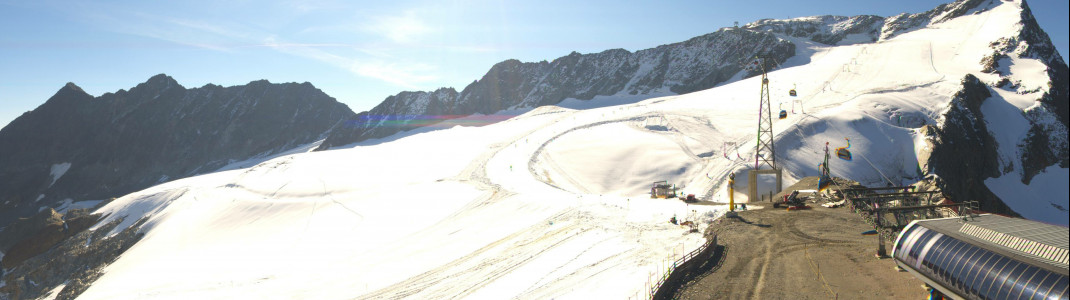 Am Rettenbachferner in Sölden kann wieder Ski gefahren werden.