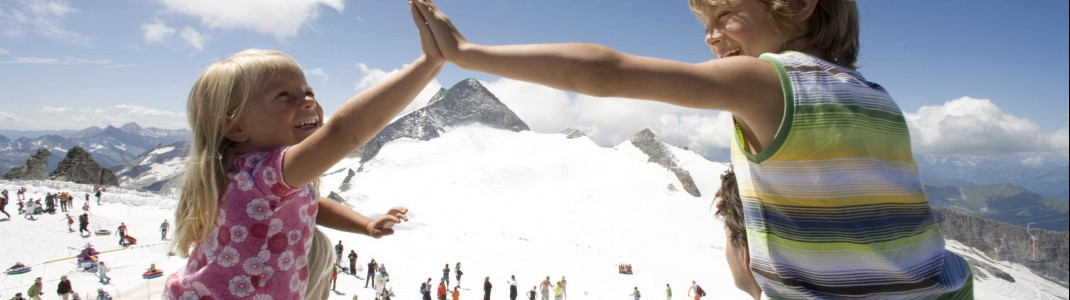 Sonne, Schnee und einmalige Aussicht erwarten euch am Hintertuxer Gletscher.
