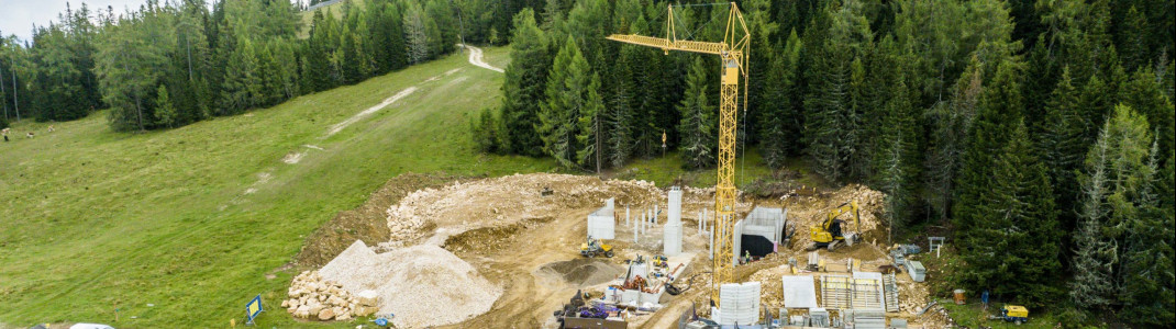 Die Bergstation entsteht oberhalb des Grebenzenhauses.