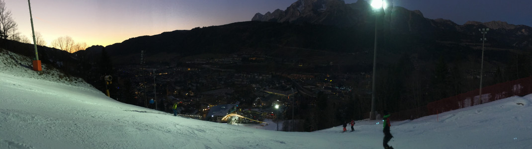 Einfach nur schön: Die 4 Berge Skischaukel erstreckt sich auf 20km von Ost nach West und bietet einen Traumblick auf den Hohen Dachstein.
