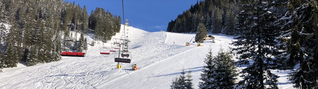 Unter der Sonnalmbahn verläuft die schwarze Abfahrt Schwarzes Loch, die unpräpariert auch Powder-Fans Spaß macht.