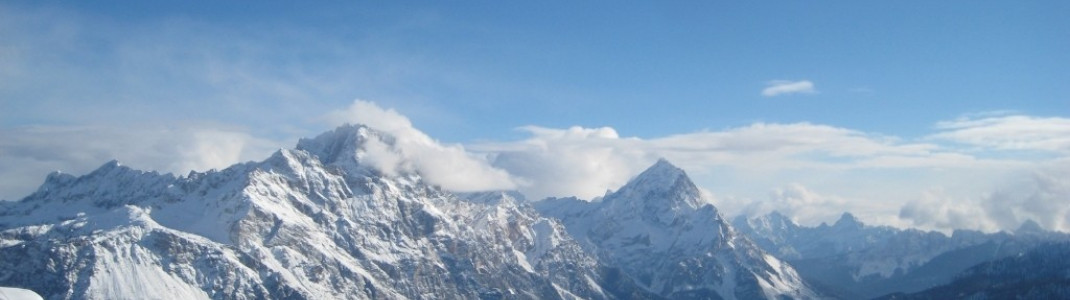 Panorama von der Bergstation des Sessellifts Duca D'Aosta - Pomedes!