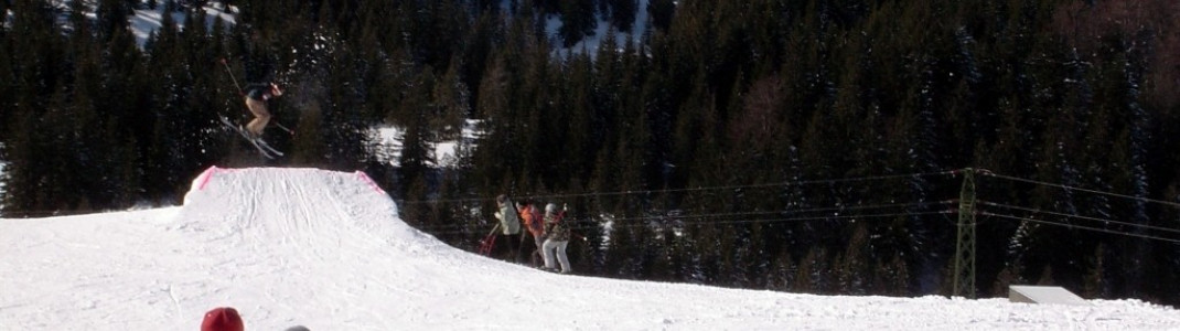 Auch Trickskifahrer kommen im Boarder-Park voll auf ihre Kosten!