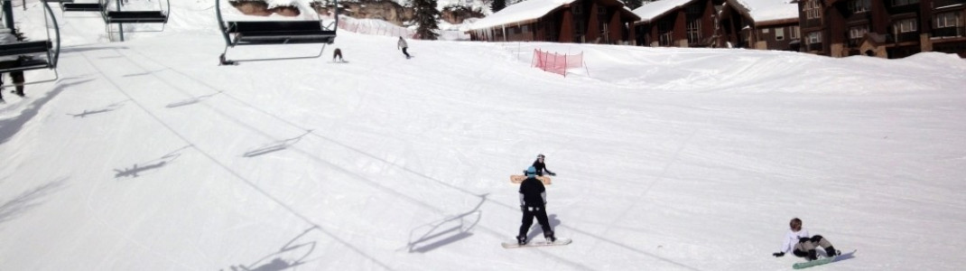 Wer das Snowboarden erst noch erlernen muss, der findet mit den Hängen an den Liften Graduate Triple und Columbine Triple ein perfektes Übungsgelände.