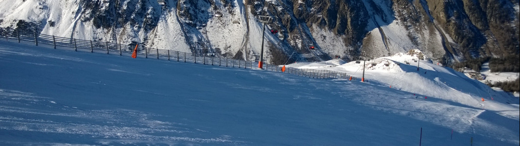 Ganz schön knackig: Die rote Piste Nr. 32 neben der Gampenbahn(E4)