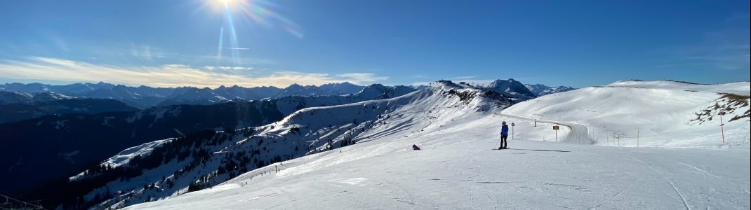 Weite Abfahrten ermöglichen abseits der Piste ein sicheres Tiefschneefahren