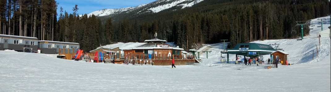 Die Kokanee Cabin ist die erste Anlaufstation für Après Ski in Talnähe