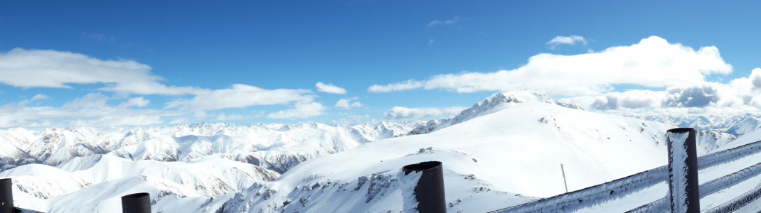 Panoramablick vom Gipfel des Mt Hutt.