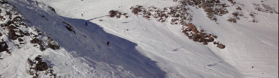 Blick auf die schwarze Piste "Daunhill" am Daunjoch Sessellift