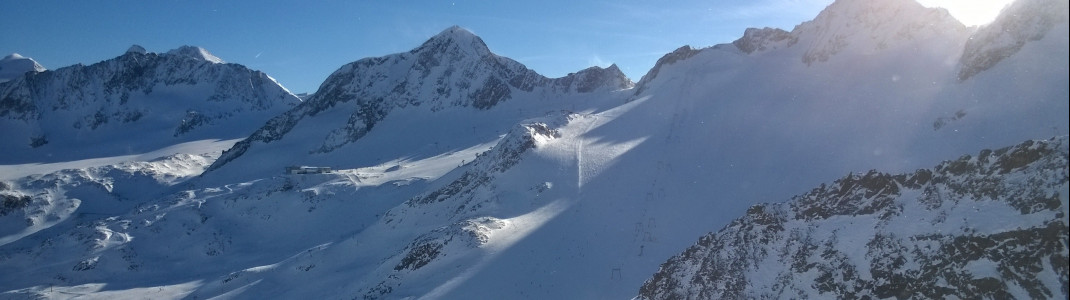 Blick vom Daunjoch Lift auf die Skirouten am Rotadlkopf und die Schaufelspitze im Hintergrund