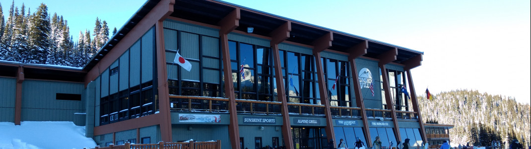 Neben Skiverleih und Skishop befindet sich auch die Skischule im Sunshine Village