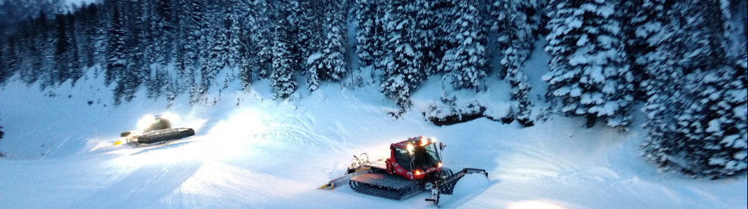 Moderne Pistenraupen und der stetige Ausbau der Pistencrew ermöglicht perfekt präparierte Pisten im Skigebiet