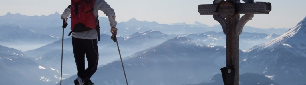 Bei klarem Wetter eröffnet sich nicht nur Skitourengeher dieser Weitblick.