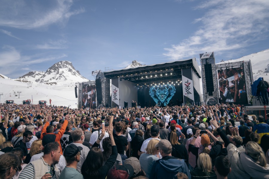 Whether it’s the Opening, Easter, or Closing concert, the Top of the Mountain series is the centerpiece of Ischgl’s winter event calendar.