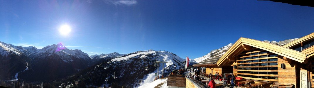 Lunch Time mit grandioser Aussicht in St. Anton am 8.12.2016.