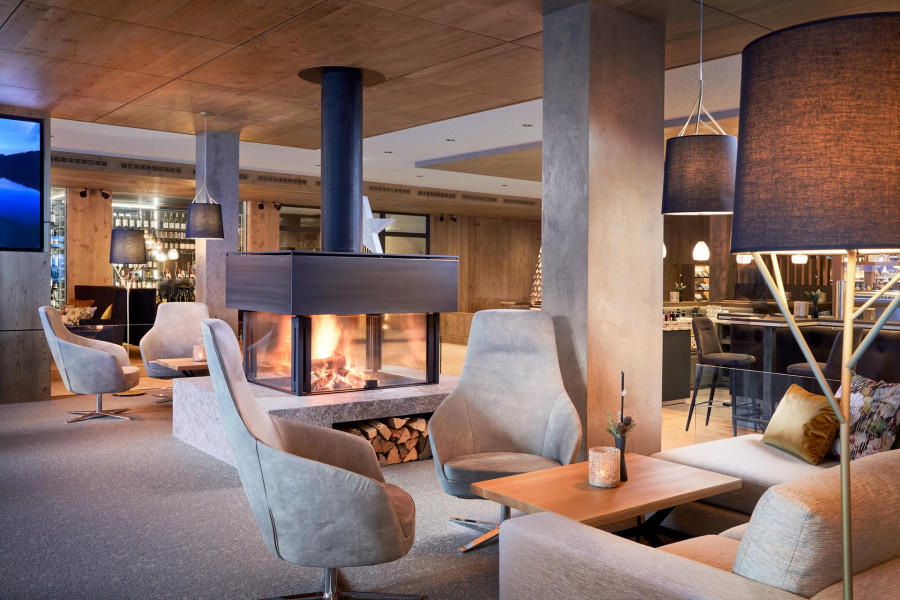 Der Hauptpreis sind zwei Übernachtungen für zwei Personen im neuen Zugspitz Resort in Ehrwald.