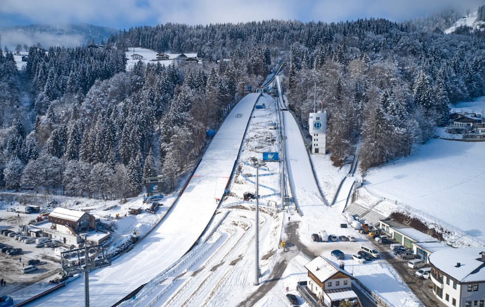 Die Schanze in Bischofshofen liegt südlich von Salzburg unweit der Tauernautobahn.