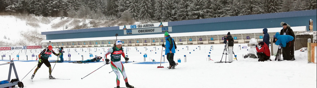 In der DKB-Skiarena in Oberhof kämpfen die besten Biathleten der Welt wieder um die Titel.
