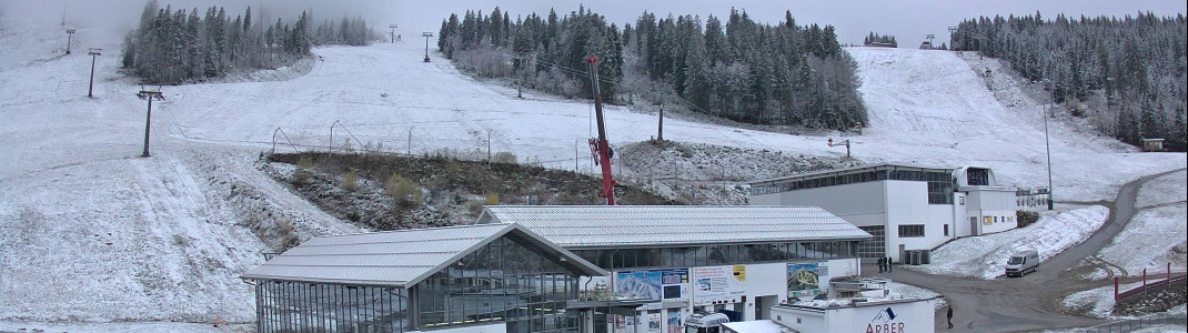 Erste Schneeflocken auch am höchsten Berg im Bayerischen Wald, dem Arber.