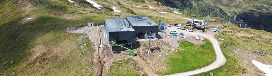 Blick auf die neue Bergstation der Stuanmandlbahn.